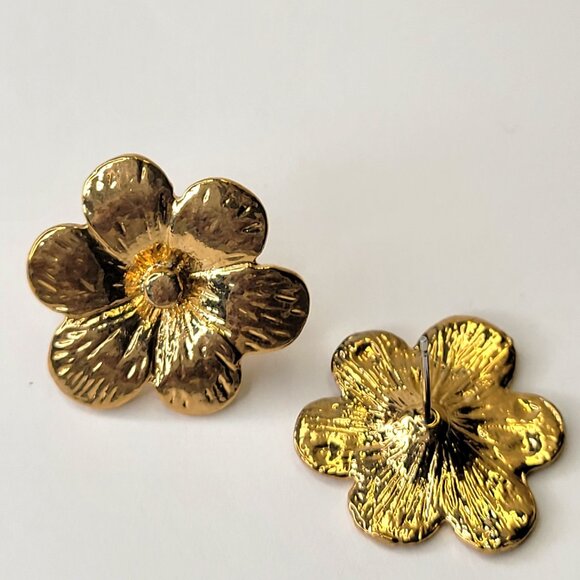 Gold Flower Earrings - Picture 5 of 8